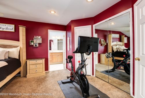 200 Kentucky Way, East Freehold NJ 07728-4656 exterior