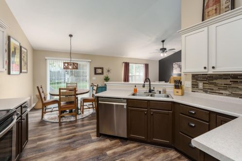 7362 Milan Dr, Kalamazoo MI 49024-3052 exterior