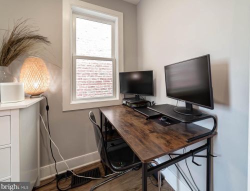 1011 Duke St, Alexandria VA 22314-3402 exterior