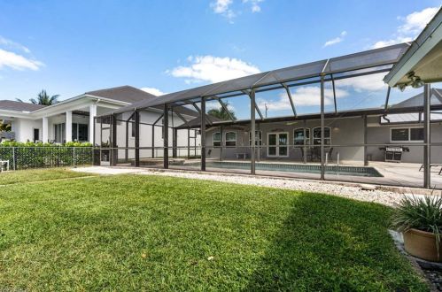 1410 Curlew Ave, Naples FL 34102-3405 exterior