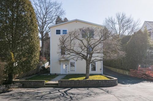 206 Milbank Ave, Greenwich CT 06830-6617 exterior