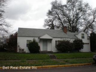 711 23rd Ave, Eugene OR  97405-2931 exterior