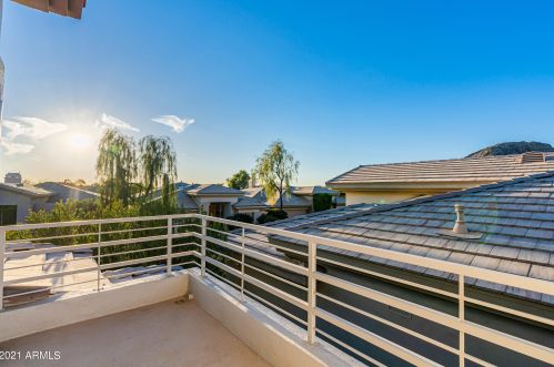 6413 31st St, Phoenix AZ 85008-1127 exterior