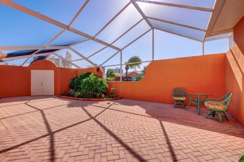 208 River Walk, Fort Pierce FL 34949-8887 exterior