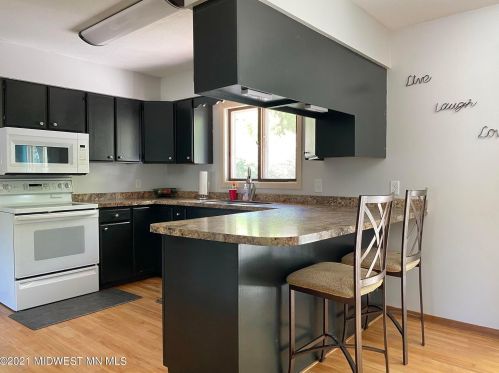 812 Pembina Trl, Detroit Lakes, MN 56501-4514