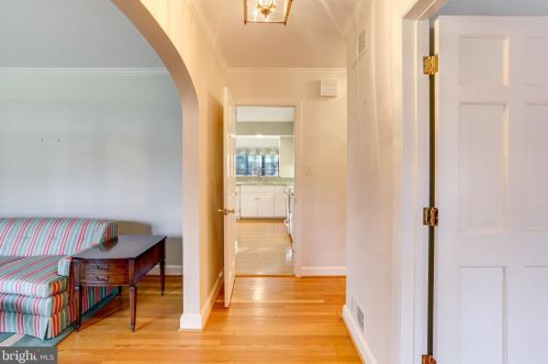 4912 28th St, Arlington, VA 22206-1423