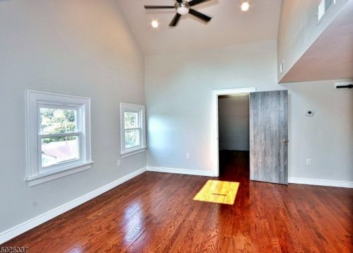 34 Enfield Ave, Montclair NJ 07042-3118 exterior