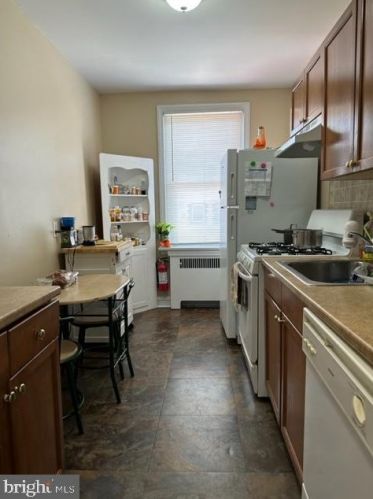 6265 Erdrick St, Philadelphia PA 19135-2602 exterior