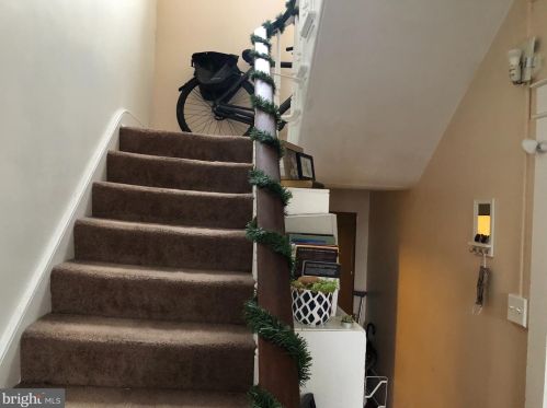 23 Walnut St, Lancaster PA 17602-2451 exterior