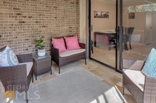 161 Lablanc Way, Atlanta GA  30327-1082 exterior