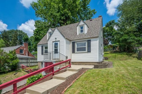 1513 Hollyrood Rd, Pittsburgh, PA 15227-3722