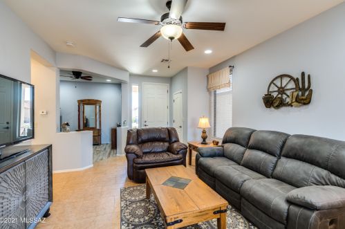 589 Rugged Cyn Dr, Green Valley AZ 85614-6188 exterior