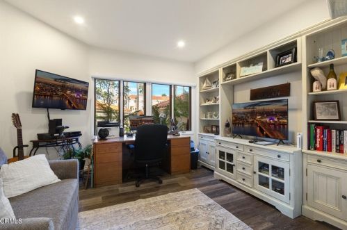 1743 Emerald Isle Way, Oxnard CA  93035-2972 exterior