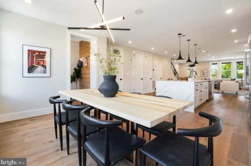 4215 16th St, Washington DC  20011-7005 exterior