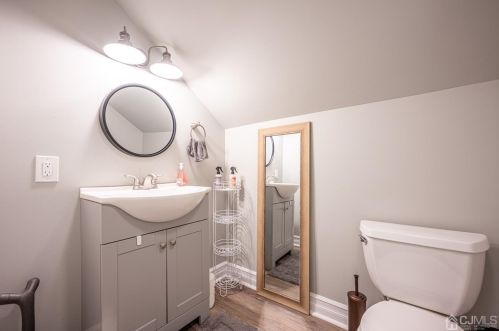 133 Hoover Ave, Edison NJ 08837-2669 exterior