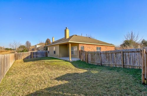 11000 Boundless Vly Dr, Austin TX 78754 exterior