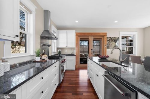 7105 Carroll Ave, Silver Spring MD 20912-4637 exterior