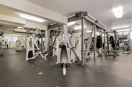 1642 7th Ave, San Diego CA 92101-2722 exterior