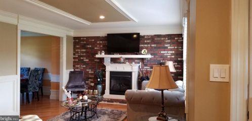 8120 Wyndam Rd, Camden NJ 08109-3221 exterior