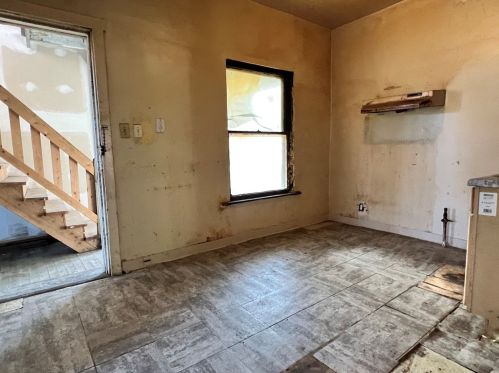 1059 Keystone Ave, Chicago IL 60639-3723 exterior