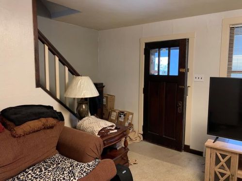 1633 Creedmoor Ave, Pittsburgh PA 15226-2439 exterior