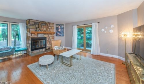 24 Trafalgar Ct, Hackettstown NJ 07840-4241 exterior