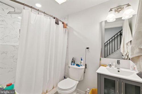 728 Daly St, Philadelphia PA 19148-3306 exterior