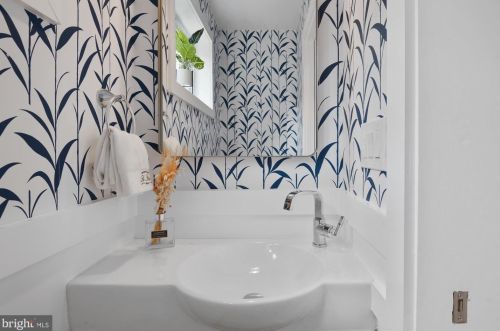 502 Randolph St, Washington DC  20011-5906 exterior