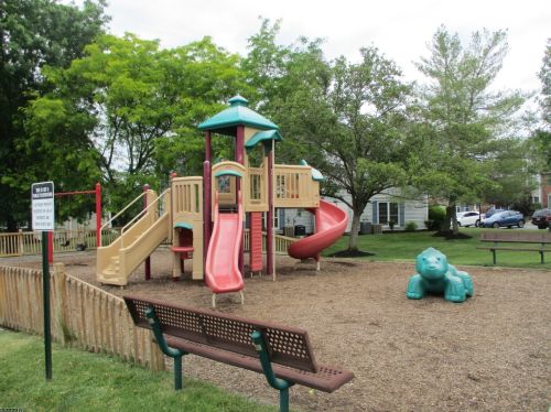 112 Reading Cir, Bridgewater NJ  08807-7026 exterior