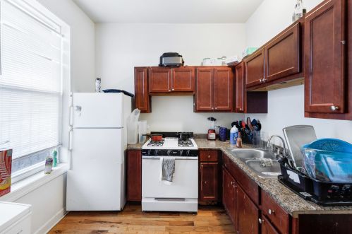 3221 Maypole Ave, Chicago IL 60624-1741 exterior