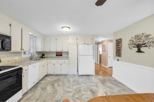 58 Colorado St, Springfield MA 01118-2312 exterior