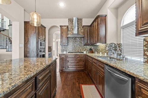 3030 Mcgregor Dr, Frisco TX 75033-8040 exterior