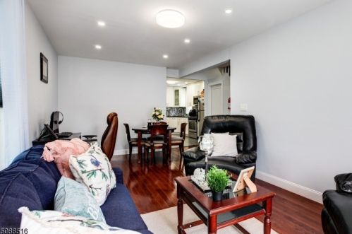 221 Myrtle Ave, Irvington NJ  07111-2657 exterior