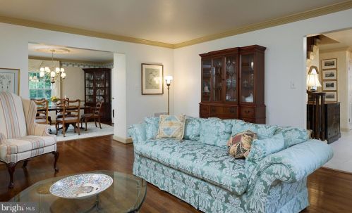 13508 Maidstone Ln, Rockville MD 20854-1030 exterior