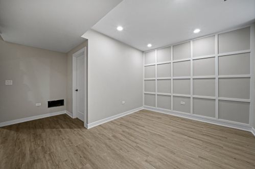 1933 Ohio St, Chicago IL 60624-1047 exterior