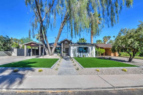 4043 44th Pl, Phoenix AZ  85018-5401 exterior