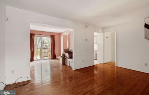 7825 Muirfield Ct, Rockville MD 20854-4078 exterior