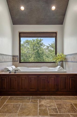 17837 Flagler Dr, Austin TX 78738-7630 exterior