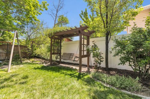 6859 3270, Taylorsville UT 84084-1769 exterior