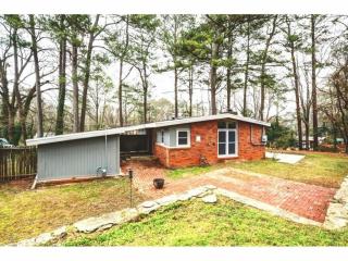 2621 Mcclave Dr, Atlanta, GA 30340-1919