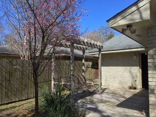 8574 Barnett Dr, Baton Rouge LA  70809-1741 exterior