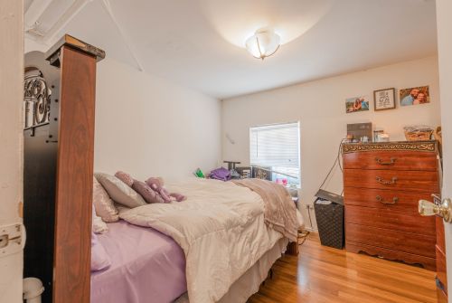 2837 Moody Ave, Chicago IL 60646-5309 exterior