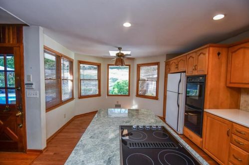 1179 Springdale Rd, Gainesville GA 30501-2443 exterior