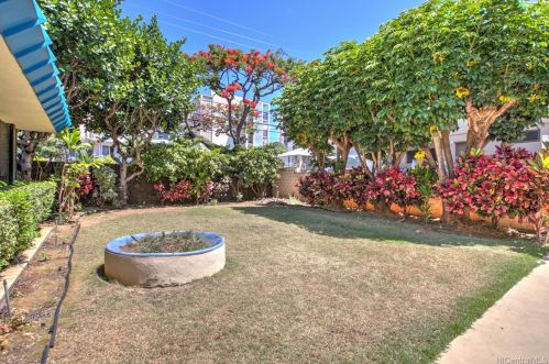 1535 Pensacola St, Honolulu HI  96822-3835 exterior