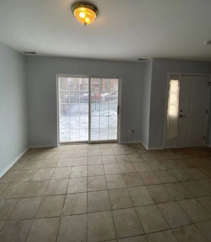 2340 Adams St, Chicago, IL 60612-3551