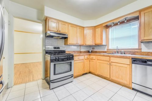 8748 Dorchester Ave, Chicago IL 60619-7010 exterior