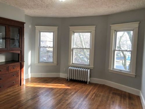 34 Vermont St, Springfield MA  01108-2142 exterior