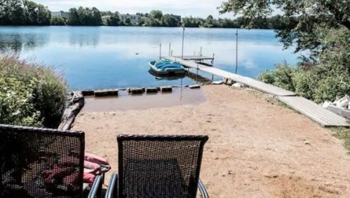 63 Glenmore St, Springfield MA 01129-1064 exterior