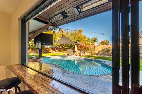 11605 37 Pl, Phoenix AZ 85050-2699 exterior