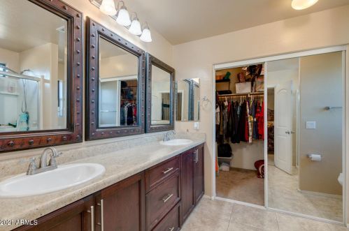 4903 4 Ave, Phoenix AZ 85041-5741 exterior